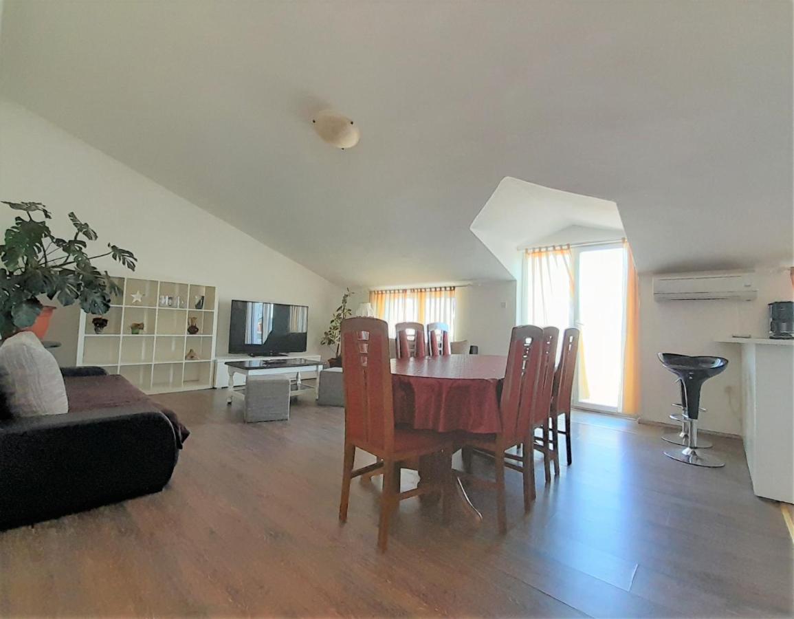 Apartments Nada Krk Island Extérieur photo