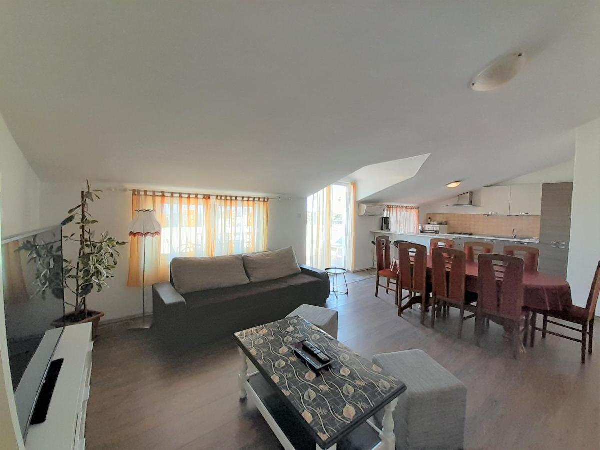 Apartments Nada Krk Island Extérieur photo