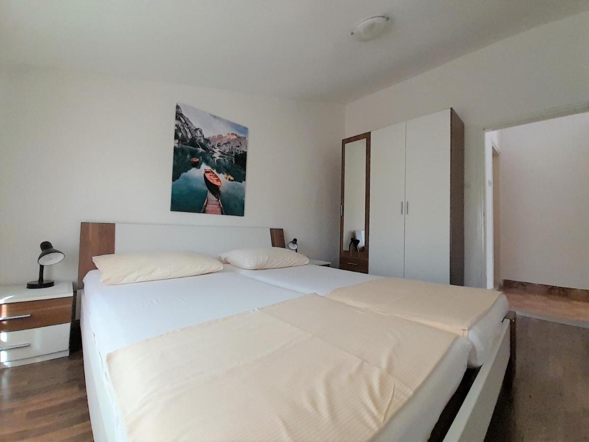 Apartments Nada Krk Island Extérieur photo