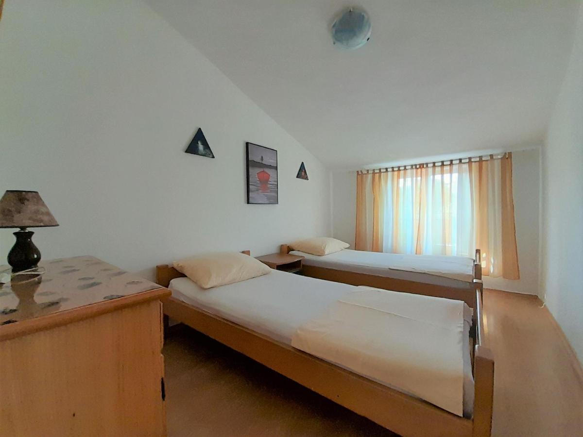 Apartments Nada Krk Island Extérieur photo
