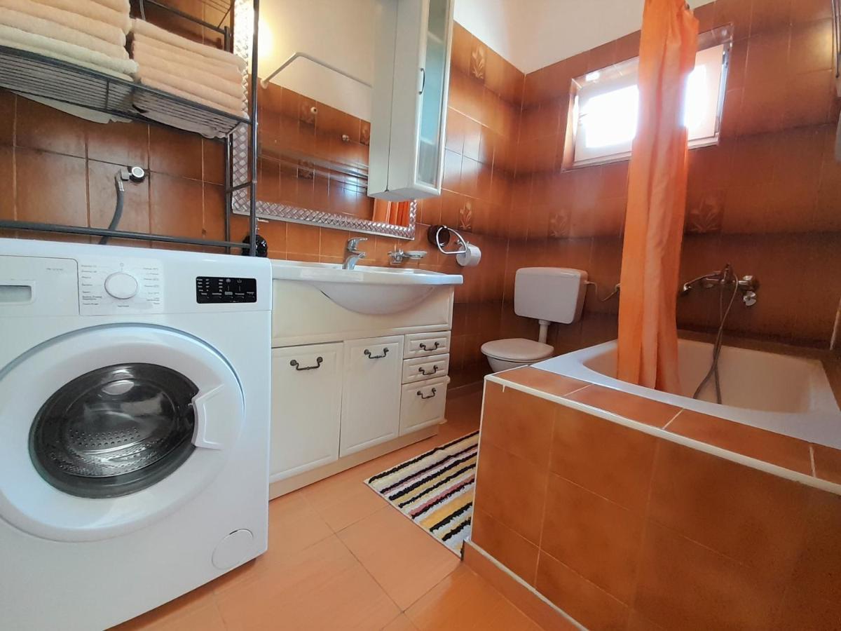 Apartments Nada Krk Island Extérieur photo