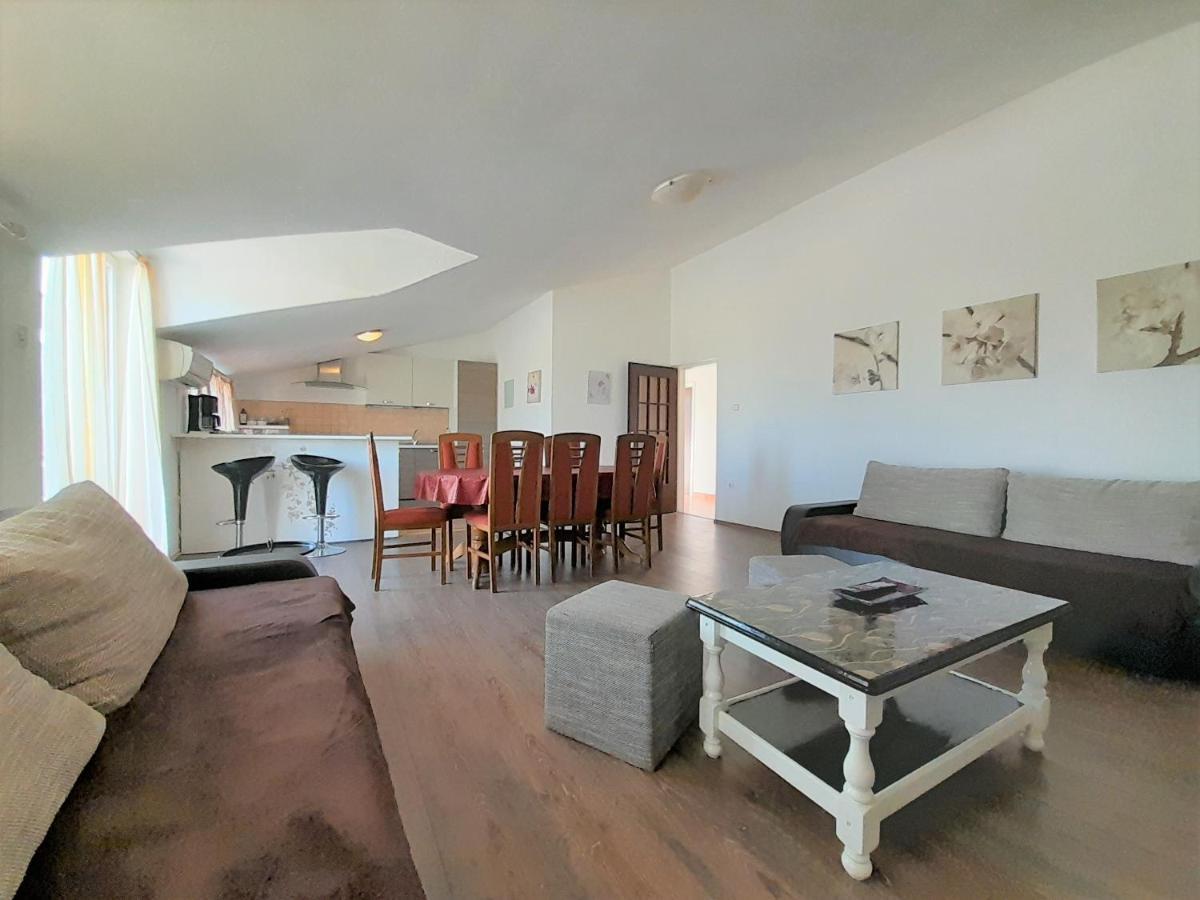 Apartments Nada Krk Island Extérieur photo